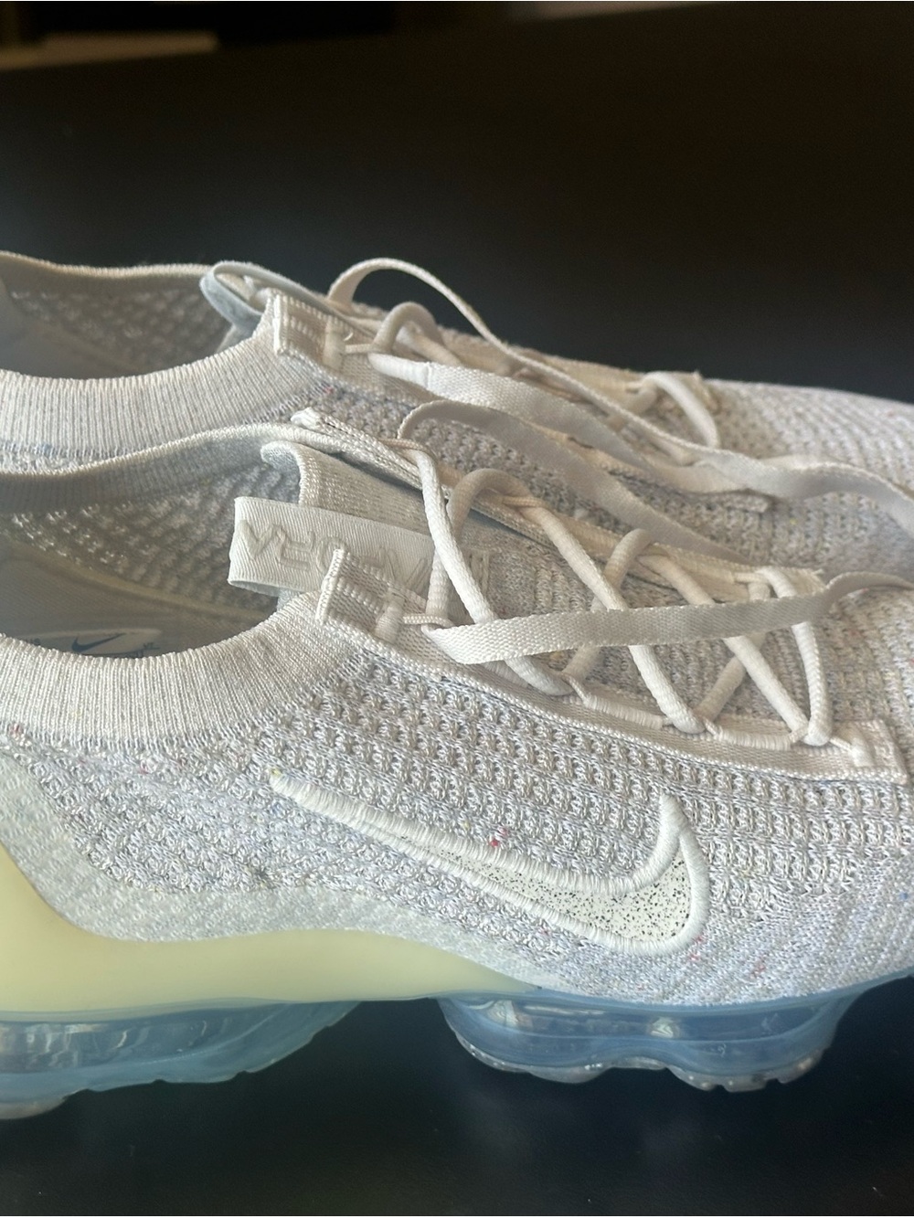 Nike Air Vapormax Flyknit women’s 8.5 - Picture 9 of 16
